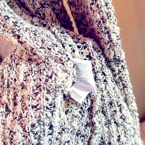 ⭐️J.JILL Knit Cream & Black Speckled Sweater, Sz.L, Cozy & Chic! 💙❄️😁 - Picture 13 of 13